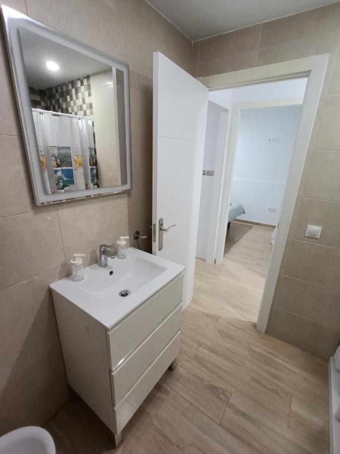 Apartamento Piso Avenida Junto A La Playa *